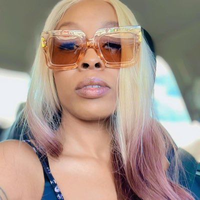 SheBytesInColor's profile picture. A mother of 4 first 💕 AI/ML Grad Student 2025 🎓 Sky watcher ✨ oh and a Graphic Designer 🤷🏽‍♀️