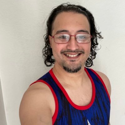 I love fat boys, big bois, and a gainer too.Looking for friends and gaymers too. No one under 🔞and no faceless profiles. PSN: Hairology101, SW-2492-5967-9976
