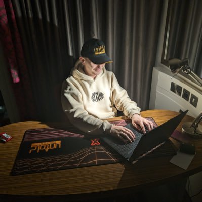 PunkVincenzo's profile picture. @punkpcuk