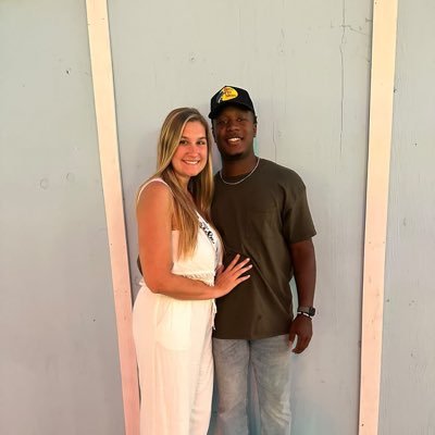 IMontraz's profile picture. Jesus loves you ❤️