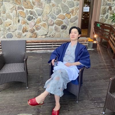 mogro04's profile picture. 東京でAWSやってます。 アルビレックス新潟🟧🟦と酒が好きです。日本酒は御湖鶴がとても好きです。熱燗は鶴の友が最高です。AWSはSSMがとても好きです。