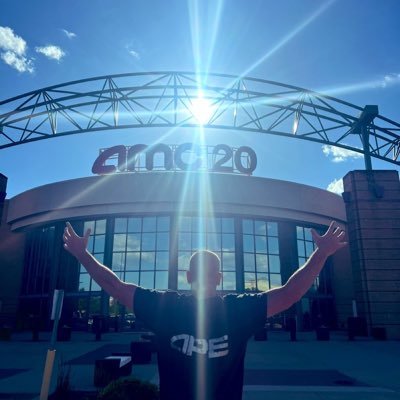 Eric57746409's profile picture. Fawk naked shorts and leg day