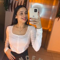 alii (@aliceevg_) 's Twitter Profile