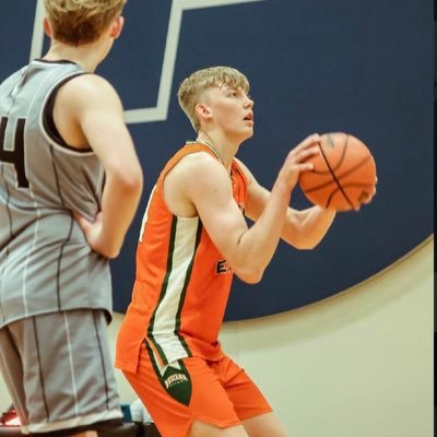 Colehenry25's profile picture. 6’6 forward for south ripley..