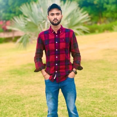 निकाल लाया हूँ एक पिंजरे से इक परिंदा🦅
अब इस परिंदे के दिल से पिंजरा निकालना है♠️