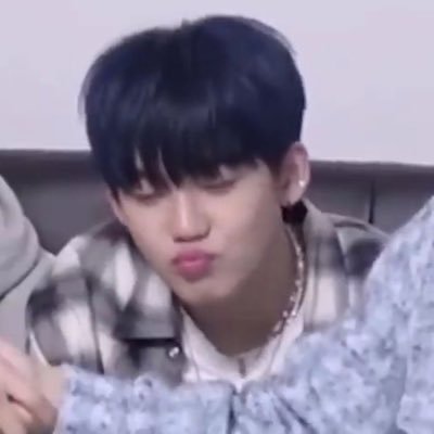 #CHOIHYUNSUK : termina tu carrera, estúpida @gooreumseng @treasuremembers @McndOfficial_⠀ ⠀ ⠀ ⠀ ha sungwoon ☆ choi hyunsuk ☆ noh huijun