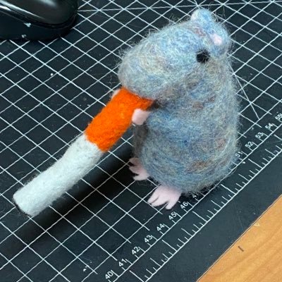 lama_is_LIVE's profile picture. make the funny do the thing