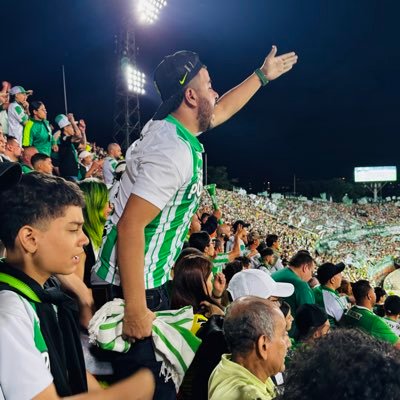 No vivas dando tantas explicaciones. Los amigos no las necesitan, los enemigos no las creen y los estúpidos no las entienden.