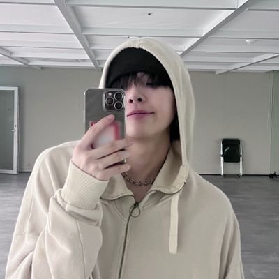 「 🏹 」: home for nicholas wang. | @andTEAM_members k • fuma • nicholas • euijoo • yuma • jo • harua • taki • maki
#니콜라스: chill. 〔 ☁︎︎: @.archerwyx 〕