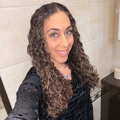 _Mrs_Hassan's profile picture. Passionate about EYFS 💫 Nursery Lead Teacher👩🏼‍🏫🌟 ⭐️✨ Perform with passion, Strive to grow ✨⭐️