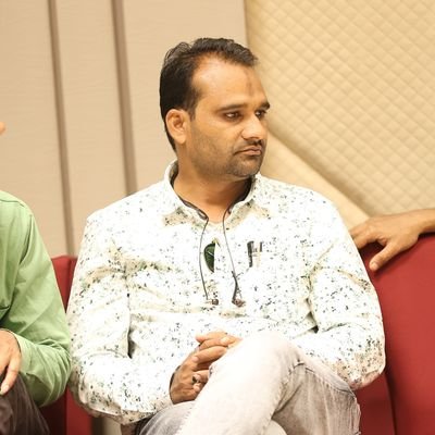 Mkhan090281372's profile picture. 