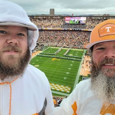 Vols! Go Big Orange! 🍊 ..Loves music 🤘, college football, basketball and baseball.