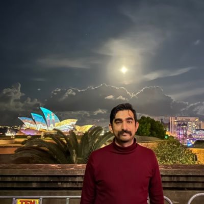 دردمند فراق
به شب چه میگذراند، علیالخصوص غریب..