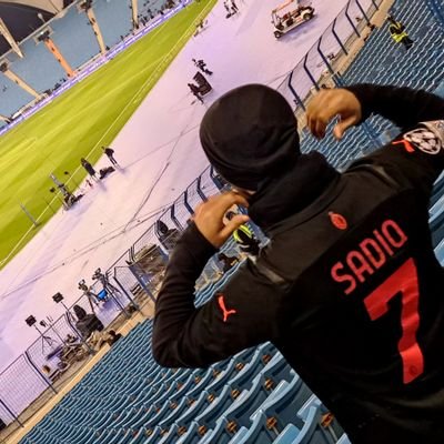 SADIQ7S's profile picture. AC MILAN ⚫🔴كرة القدم