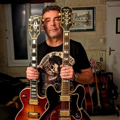 ericchampion2's profile picture. tennis coach, bad guitarist, bad singer, dad 😍, just married 😍 and jobless 😓... mes tweets sur le tennis n'engagent que ma balle...