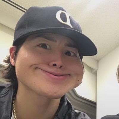 aymr_0810's profile picture. 取引用 青山陸 RIKU 取引後DMは削除させていただきます🐶 （代理 川村壱馬🐺）