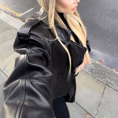 sheee2021's profile picture. 