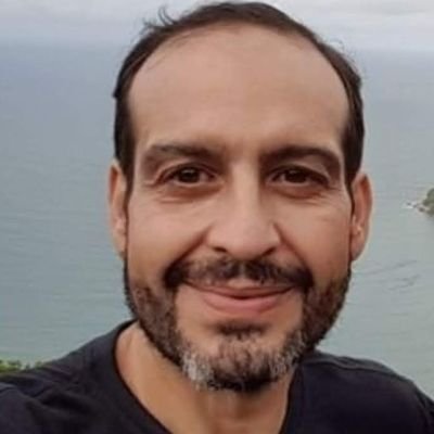 Cristão, Patriota, Gaúcho, Colorado e Conservador. Busco sociedade que evolua respeitando Deus e a família. Defensor da liberdade de expressão e Meritocracia.