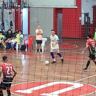 Tiro tweets mientras estoy cagando y por eso la mayoría son una mierda.