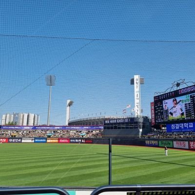 SamJesu60276591's profile picture. Singing, dancing interested.