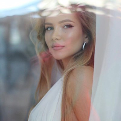 rosa_sunflowers's profile picture. Fangirl of Elon. 
💙 of my life 
Proud Mom of 1 exceptional humans.
Waiting for my bot.