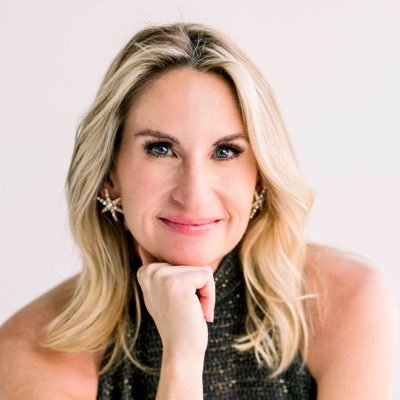 📚Bestselling Author | Peak Performance + Happiness Strategist | PR + Branding Expert | 💫 Biohacker🧘 Seen: Oprah Daily, Women’s Health, CNN & more.