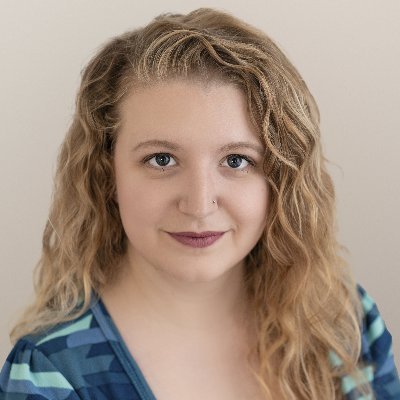 Performer. E-commerce business owner. Petsitter. Wife of @dr_colyer. Dog/Cat Mom.