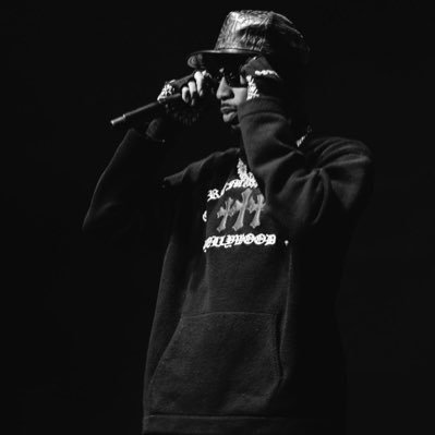 Sheluvjb16's profile picture. 