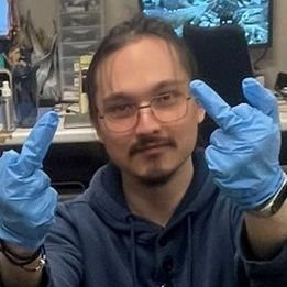 TheMrScp's profile picture. Ce compte est à l'image de mes plantes ; je les arrose trop pendant quelques jours puis j'oublie progressivement qu'elles existent 💀