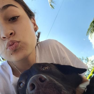 elenacg04's profile picture. 