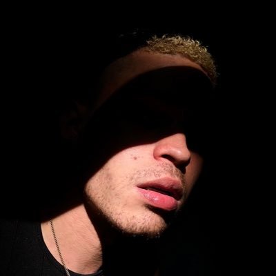 cosmospoesis's profile picture. Visual Poetics Artist | I just want to make you feel