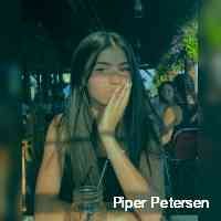 piperpeteren28's profile picture. Happiness never goes out of style