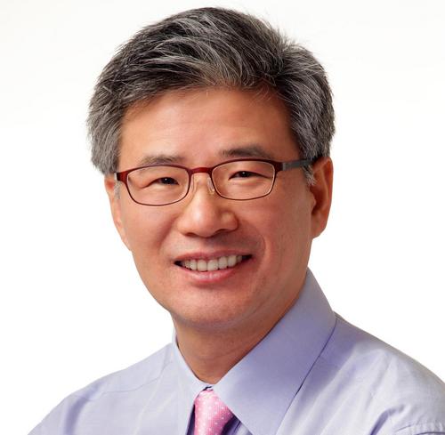 인문경영연구소, 다빈치북스, 카인즈교육그룹, 前 야후코리아 총괄이사, 경영전문가, 베스트셀러 작가. 저서 [경성천도](감수), [남왜공정], [마흔으로 산다는 것], [창조의 CEO 세종], [이순신 경제전쟁에 승리하라], [더 씨드] 등