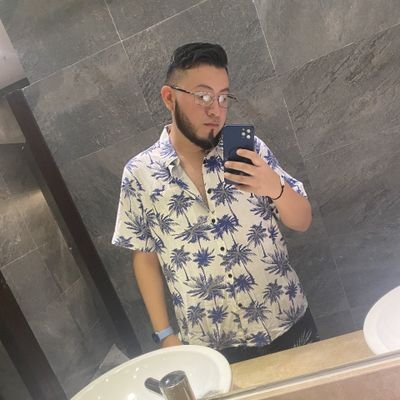 ThuguelDice's profile picture. La que me gusta no me sigue.