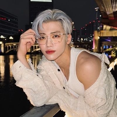 neomeovv's profile picture. #GAME & #NOMIN《sometimes oversharing my personal DLC》