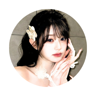 Faux, 2004 / .. 𝓣he princess of IVE with a visual of an enchanting goddess. 𝐽𝑎𝑛𝑔 𝑊𝑜𝑛𝑦𝑜𝑢𝑛𝑔, is the name.