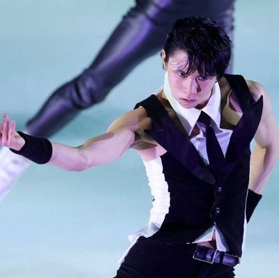 I will always support my king Yuzuru Hanyu  👑👑
彼のファンであることをとても誇りに思います🐱💖 @YUZURUofficial_
The Two times Olympic champion.🥇🥇
Our Lord tofuu 🐱👑👑
#TeamYuzu