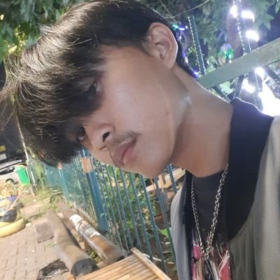 okaybixby's profile picture. there's nothing to find here