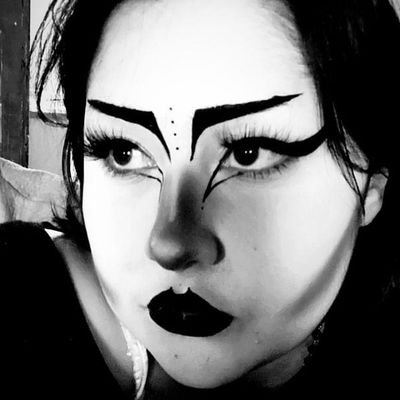 thickgothgirl_'s profile picture. 5'3/goth
•
I 💗Dilfs and Bearded Men