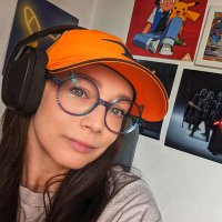 em (@emmxrtal) 's Twitter Profile