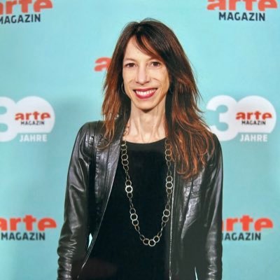 Directrice de l'information/Head of News @ArteInfo. Ex @financialtimes, ‘22-23 @NiemanFdn fellow, ex @France24. Journalist and futurist. @rkapkap.bsky.social