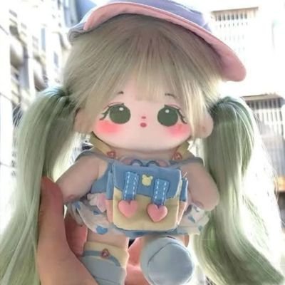 Exquisitce's profile picture. The entire inhabitant cheered solemnly when the chariot arrived carrying the royal ladies; one of them is 𝙅𝙚𝙣𝙣𝙞𝙚, the woman with timeless graciousness.