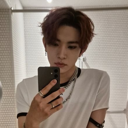 OT7 ā
! š²š»šµšš½š²š»'s thinker ! Ėį“Ė