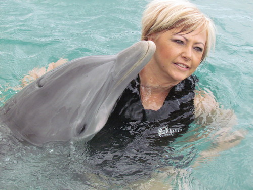 elizabethtcrisp's profile picture. Wife of a fab man, mother of 2 incredible boys, 2 brilliant daughterinlaws, grandma of Hunter & Sawyer, J-Follower, grace learner, Beautycounter Director