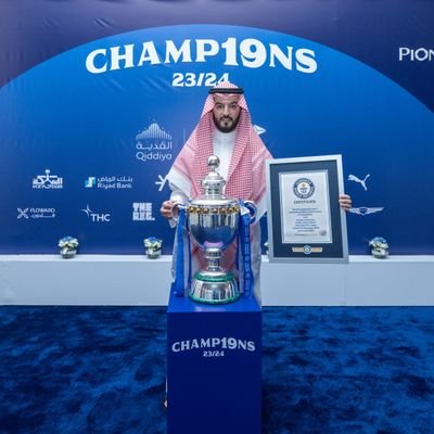 حين تروني ممشوق القامة، مرفوع الهامة لا تتهموني بالغرور فأنا هلالي والشموخ طبعي💙🤍