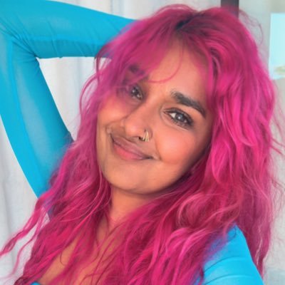 a fan account for myself. filmmaker and XXX actress. EDM promoter. professional stupid woman🌹⛓🏳️🌈