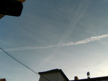 Hier wird der Himmel über Deutschland beobachtet und Chemtrail dokumentiert um die Menschen zu informieren.