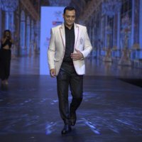 Suhail Khandwani (@syk_8282) 's Twitter Profile
