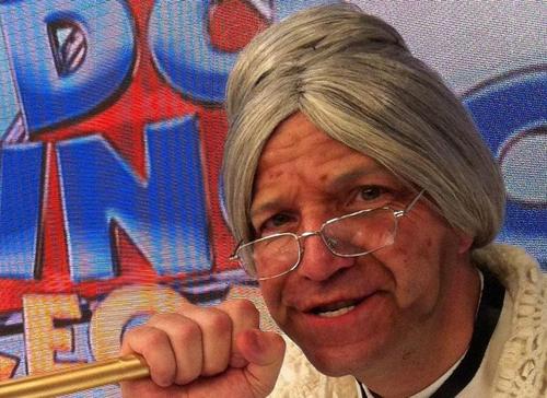 Esse twitter é OFICIAL do Programa DOMINGO LEGAL do SBT. Todos os domingos às 11h no SBT. 30 anos com você.