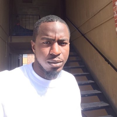 vcruz877's profile picture. 